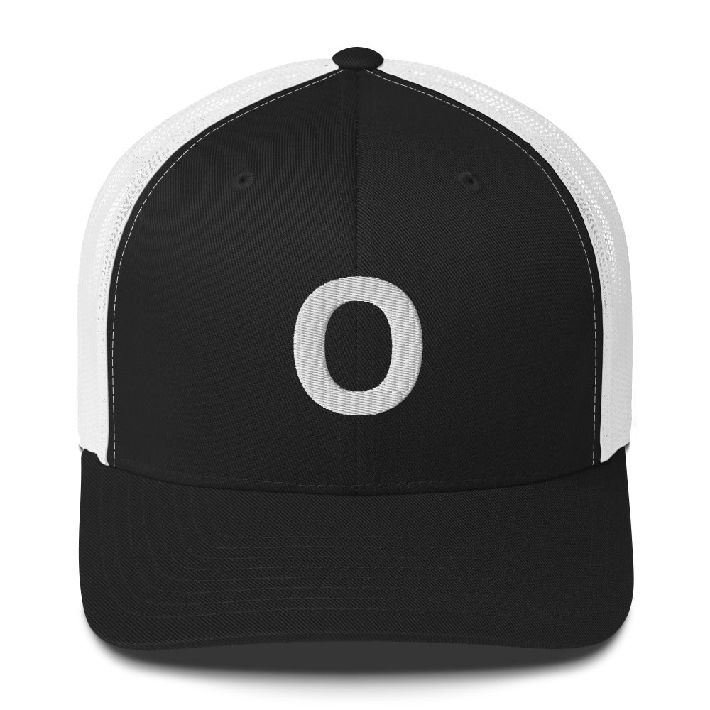 OTTE Mesh Trucker Cap, zwart/wit, voorkant